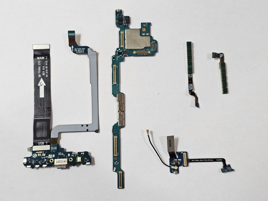 Samsung Galaxy Z Fold4 F936U USB-C Charging Port Sub-Board