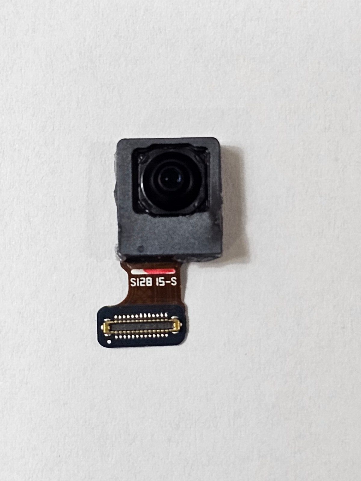 Front Camera — Galaxy S22+ (S906U) — photo 1
