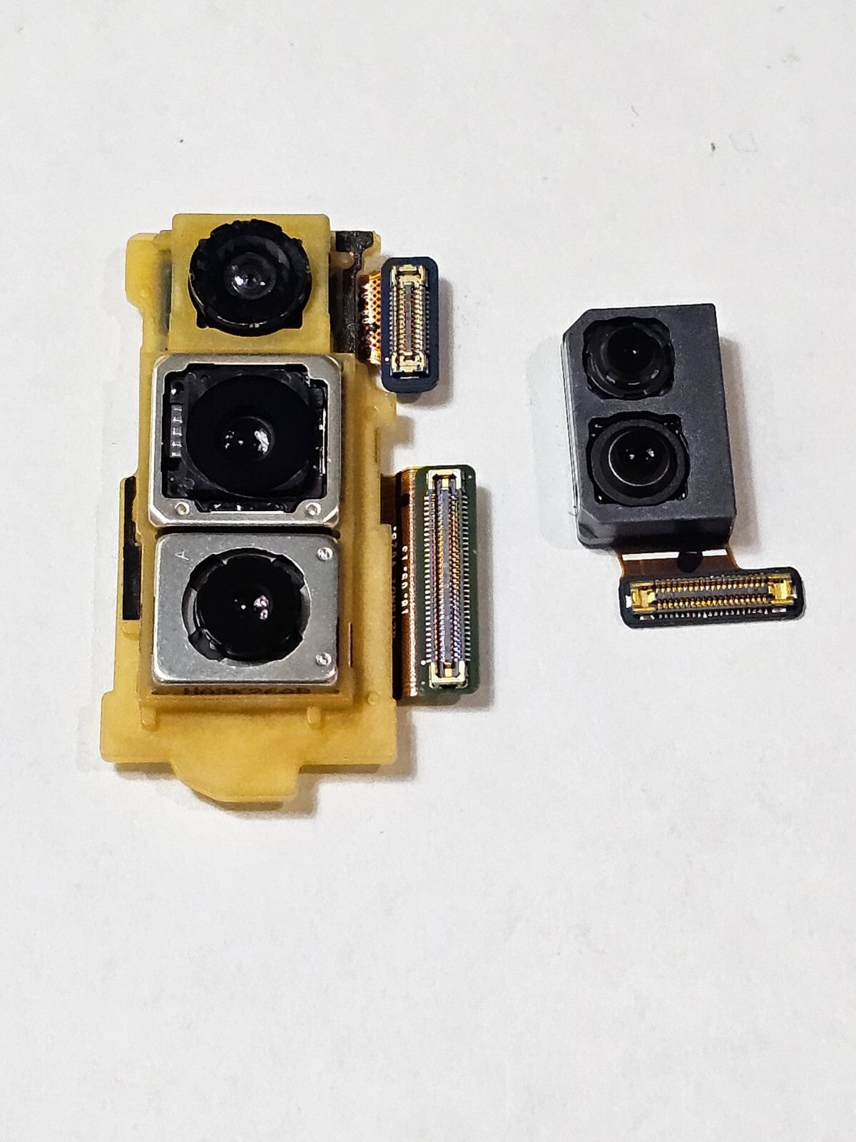 Samsung Galaxy S10+ G975U Front Camera Module