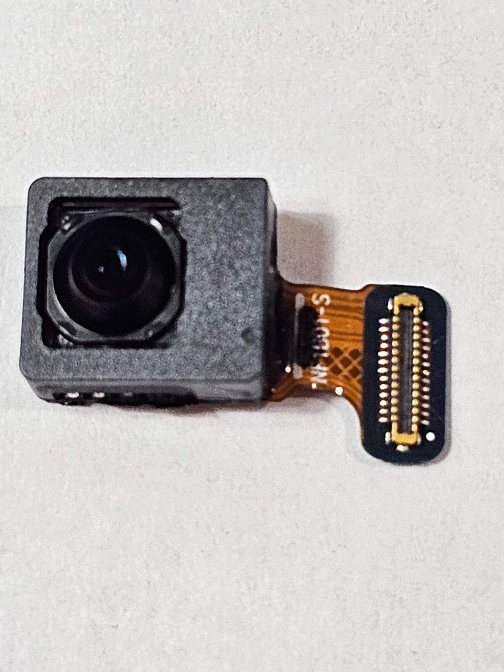 Front Camera — Galaxy S22+ (S906U) — photo 3